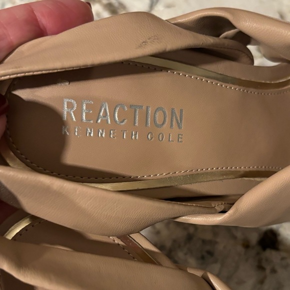 Kenneth Cole Blanche Knot Sandal 6.5 New without Tags - Picture 3 of 4